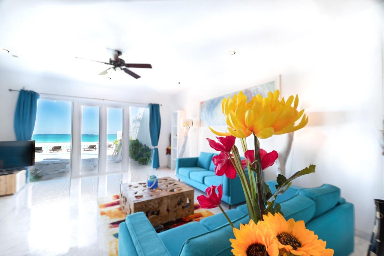 Caprice 9 - Oceanfront - Gated Community With Pool Holiday home